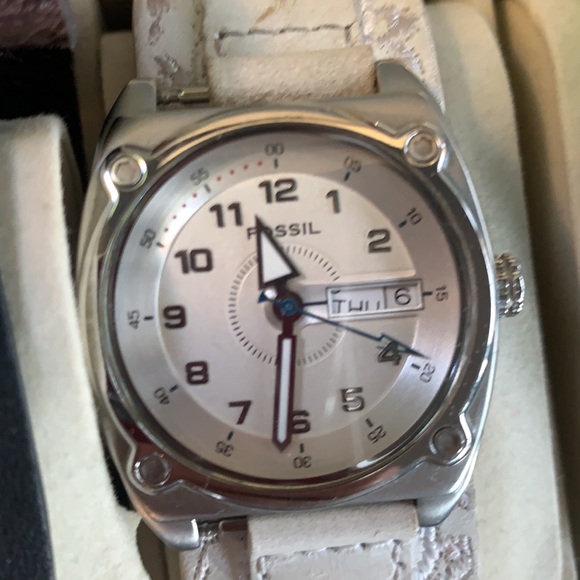 Watches with case main image 7